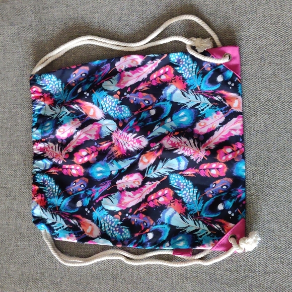 Feather Drawstring Bag - Picture 5 of 5